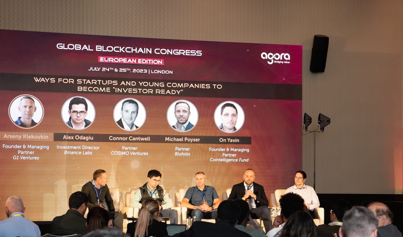 This image shows On Yavin speaks at the European stage at the Global Blockchain Congress.
